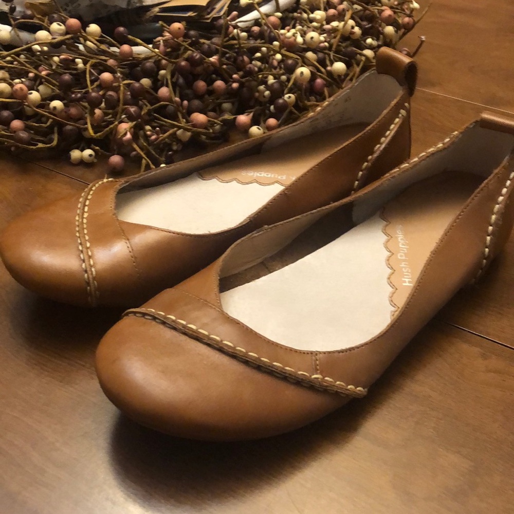 NWOT Hush Puppies Janessa Ballet Flats Size 9!!